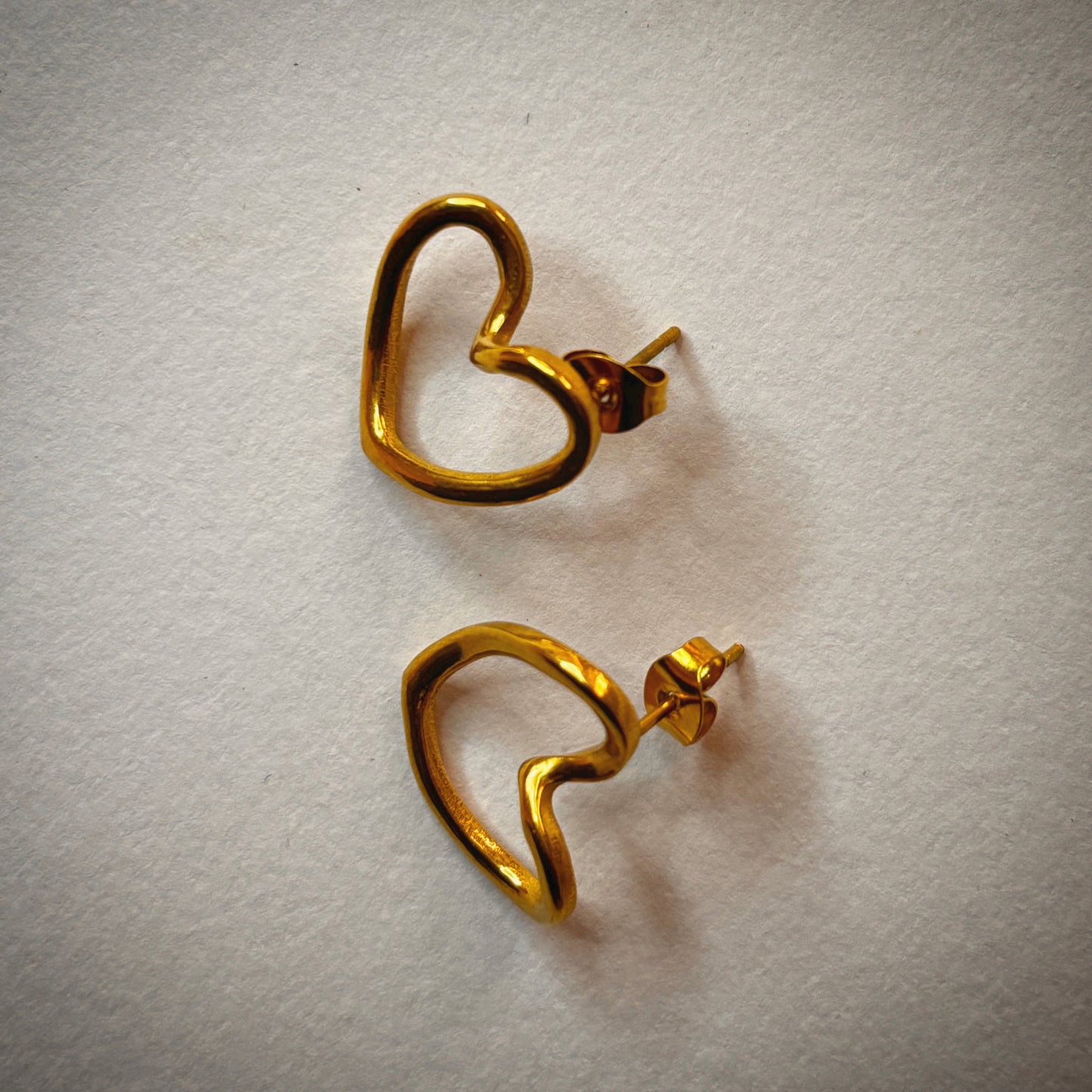 Kavnta Anti Tarnish Heart Themed Stud Earrings